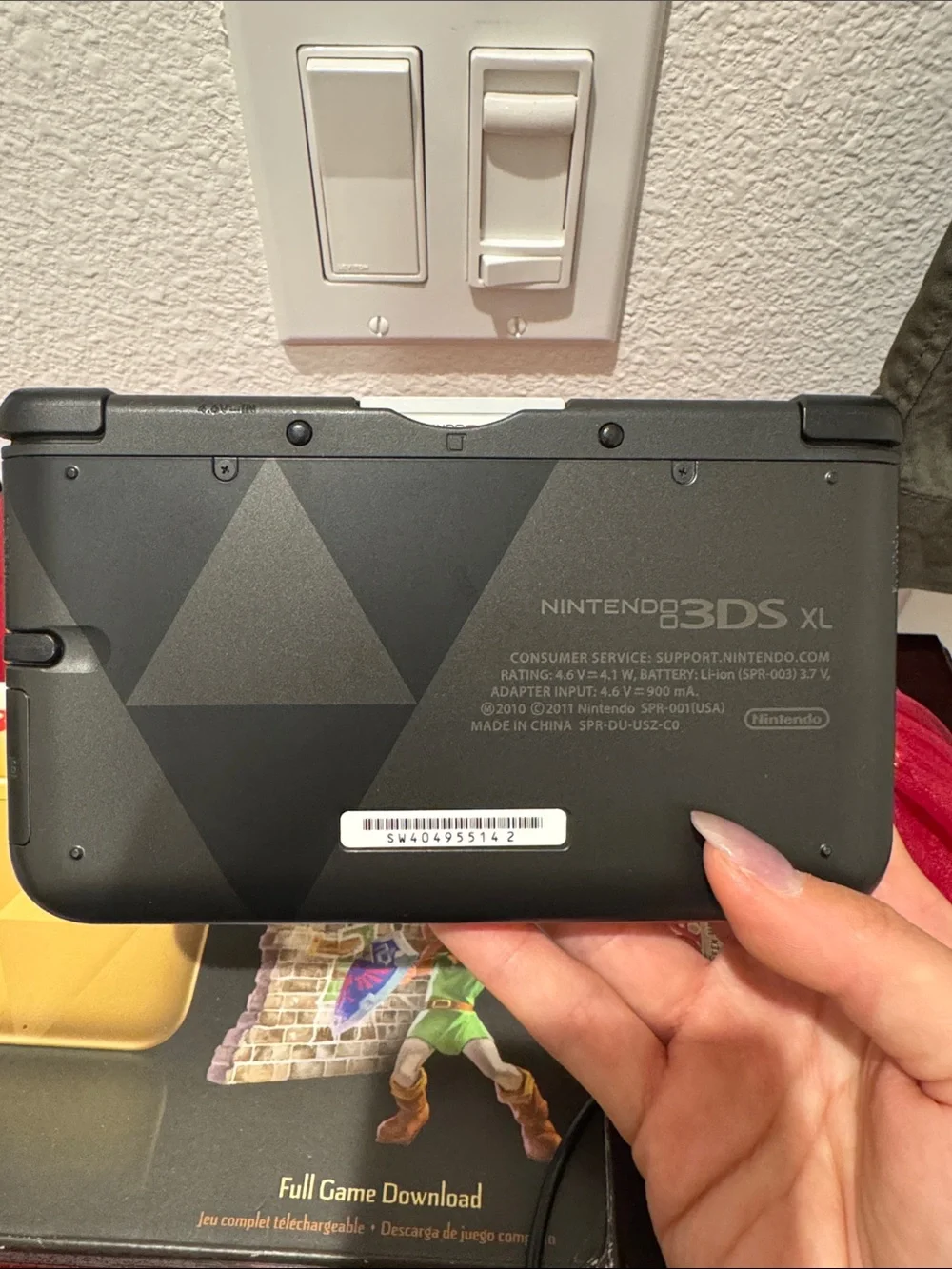 Nintendo 3DS XL Zelda Special Edition Handheld Console with box